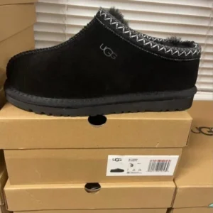 BUY UGG SLIPPERS & BOOTS PALLET PREMIUM FOOTWEAR LOAD